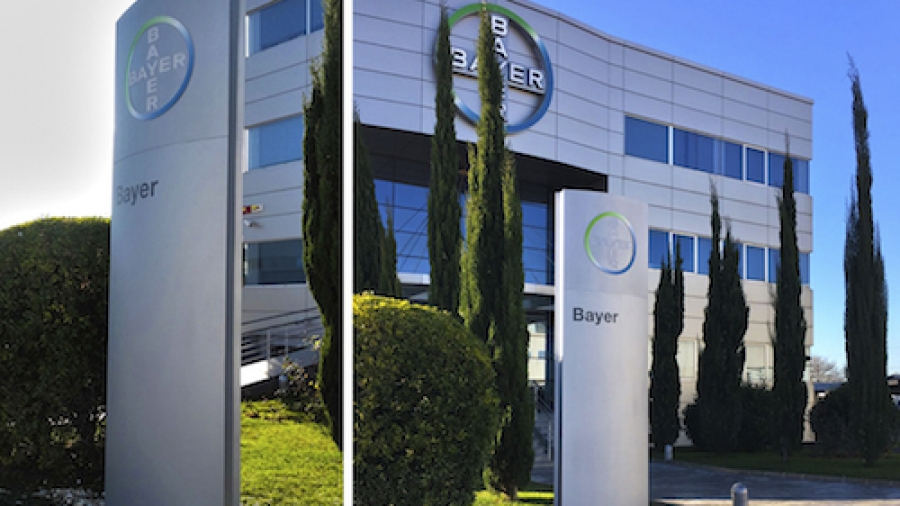 Bayer-banner-rotulacion